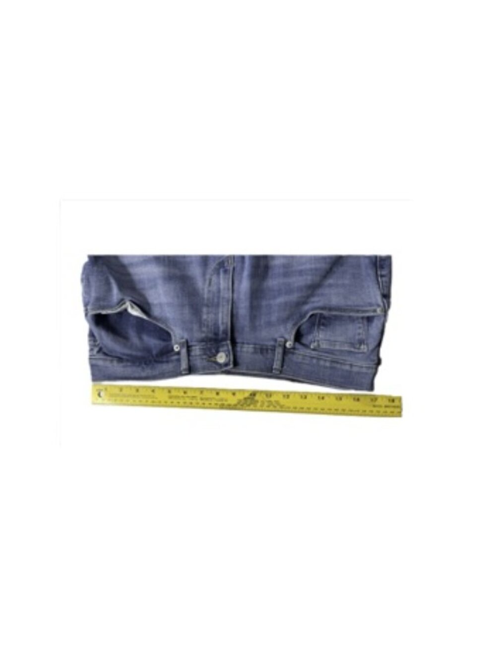 Levi's Women's Classic Crop Denim Jeans - Size 31 - Picture 6 of 10